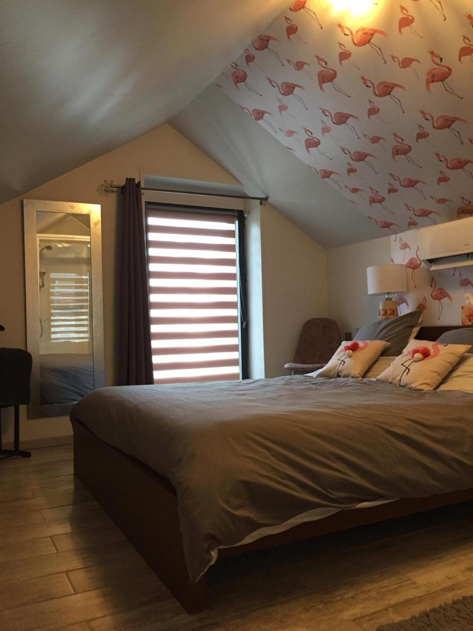Le Rouge & Blanc Bed & Breakfast Saint-Maurice-le-Vieil Exterior photo