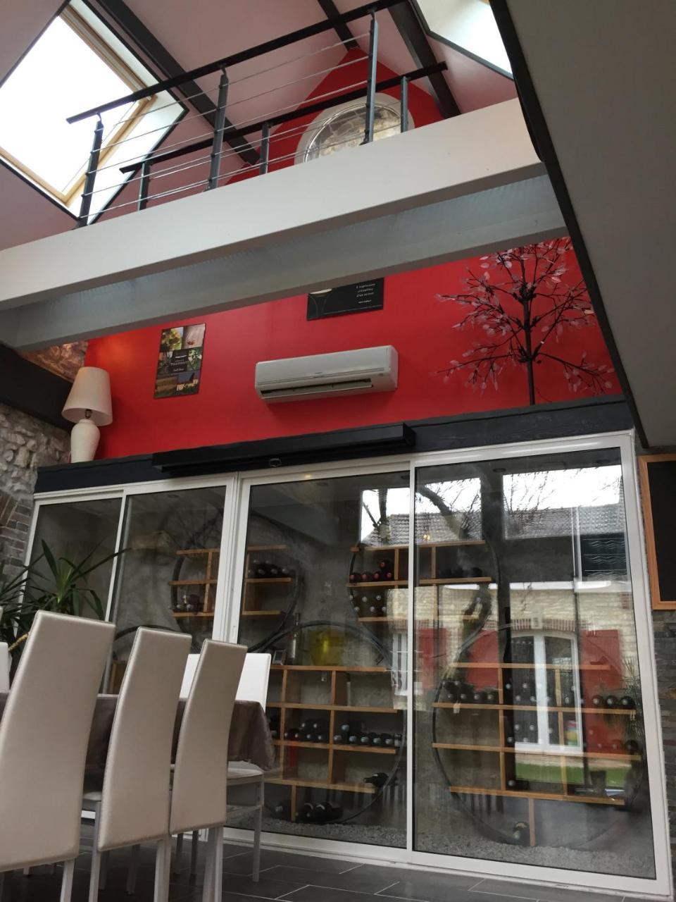 Le Rouge & Blanc Bed & Breakfast Saint-Maurice-le-Vieil Exterior photo