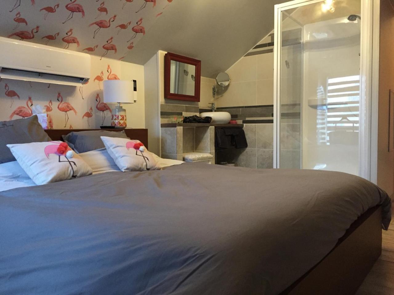 Le Rouge & Blanc Bed & Breakfast Saint-Maurice-le-Vieil Exterior photo